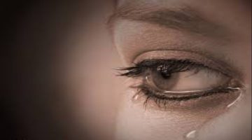 فوائد البكاء للصحة ودوره في تسكين الألم