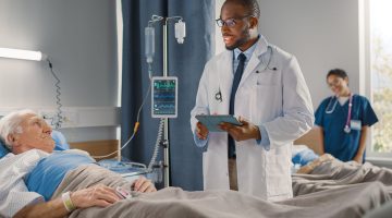 تفسير حلم الصديق مريض في المنام