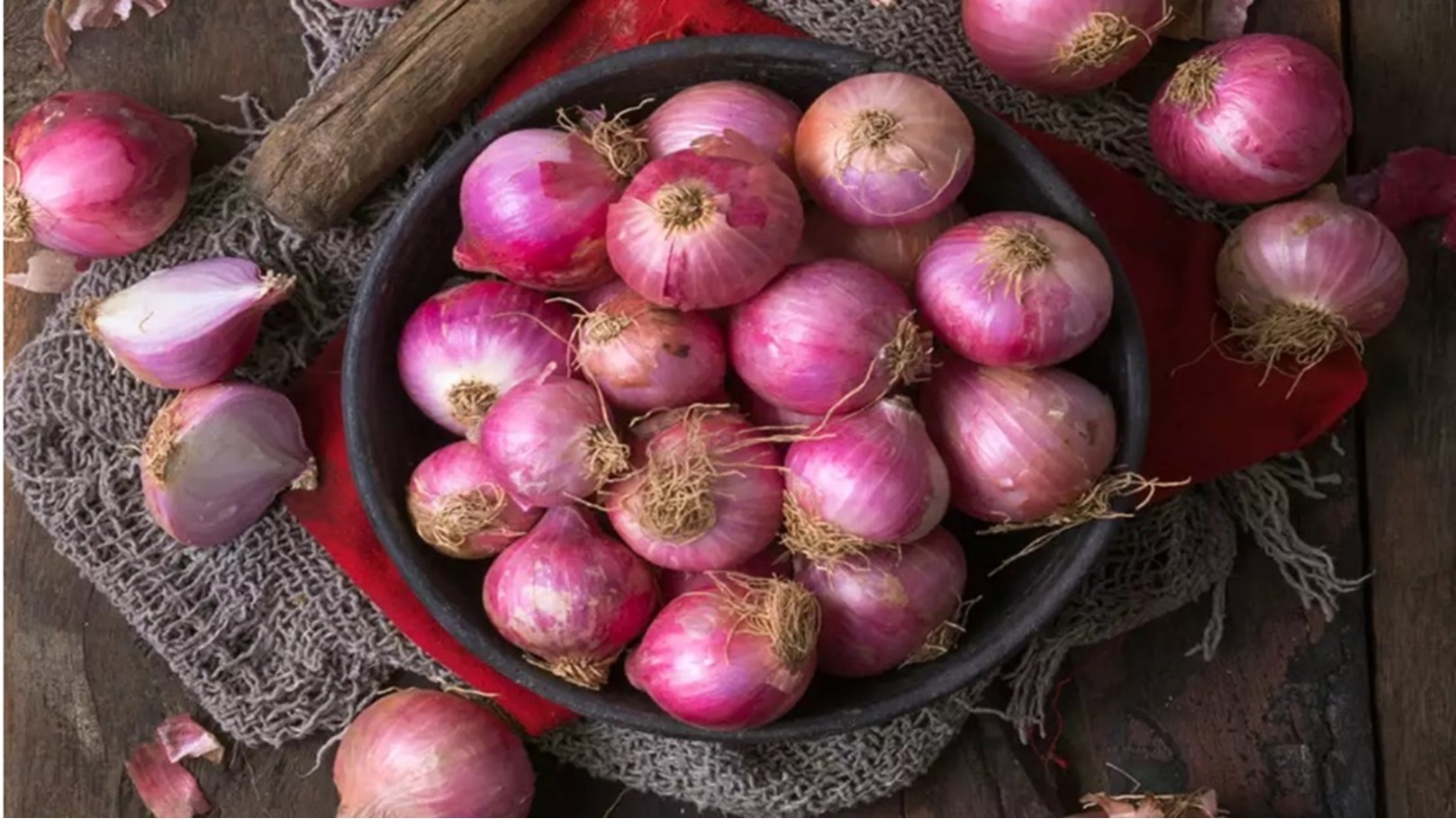 أضرار البصل على الكبد