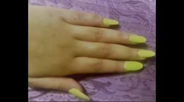 طريقة إزالة صمغ الأظافر