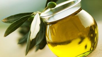 كم مرة يُستخدم زيت الزيتون للشعر