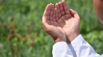 اللهم انصرني على من ظلمني وخذ منه بثأري