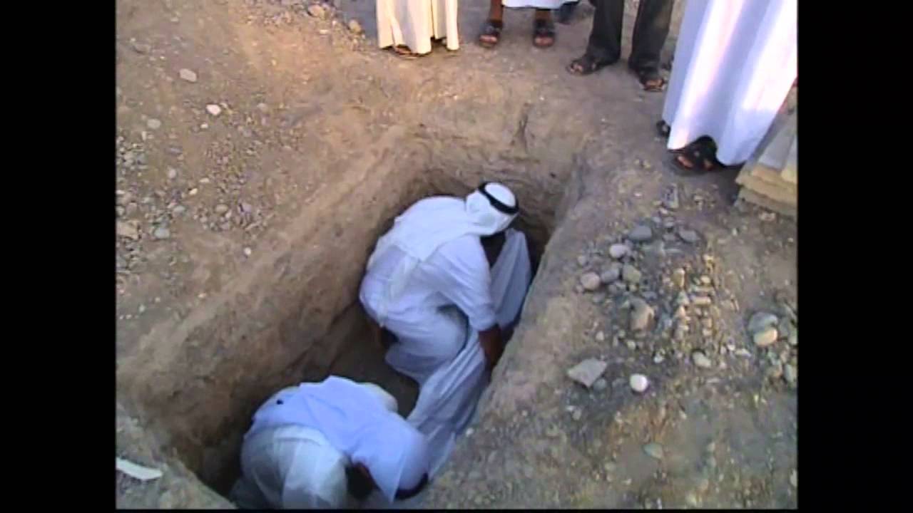 تفسير حلم شخص ميت وهو حي في الحقيقة