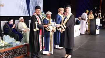 الانسحاب من الجامعة والتسجيل من جديد