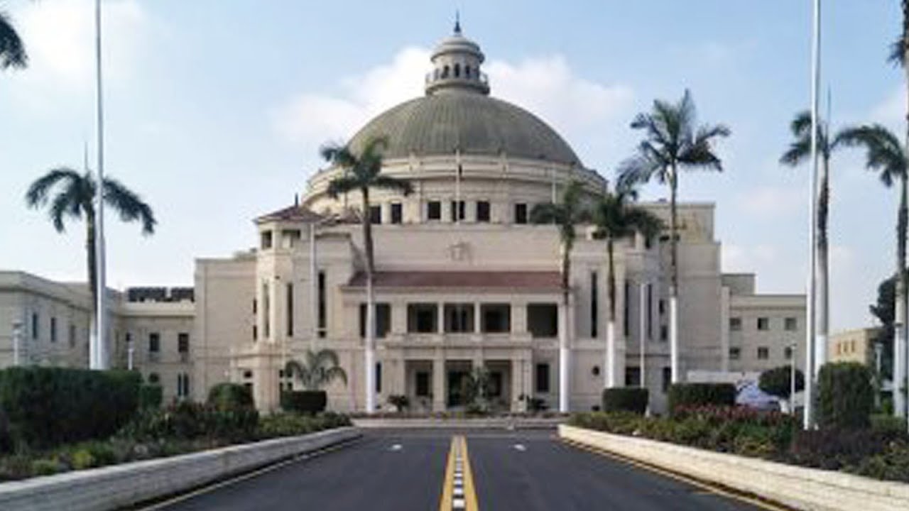 مصاريف كلية الهندسة في جامعة القاهرة 2025