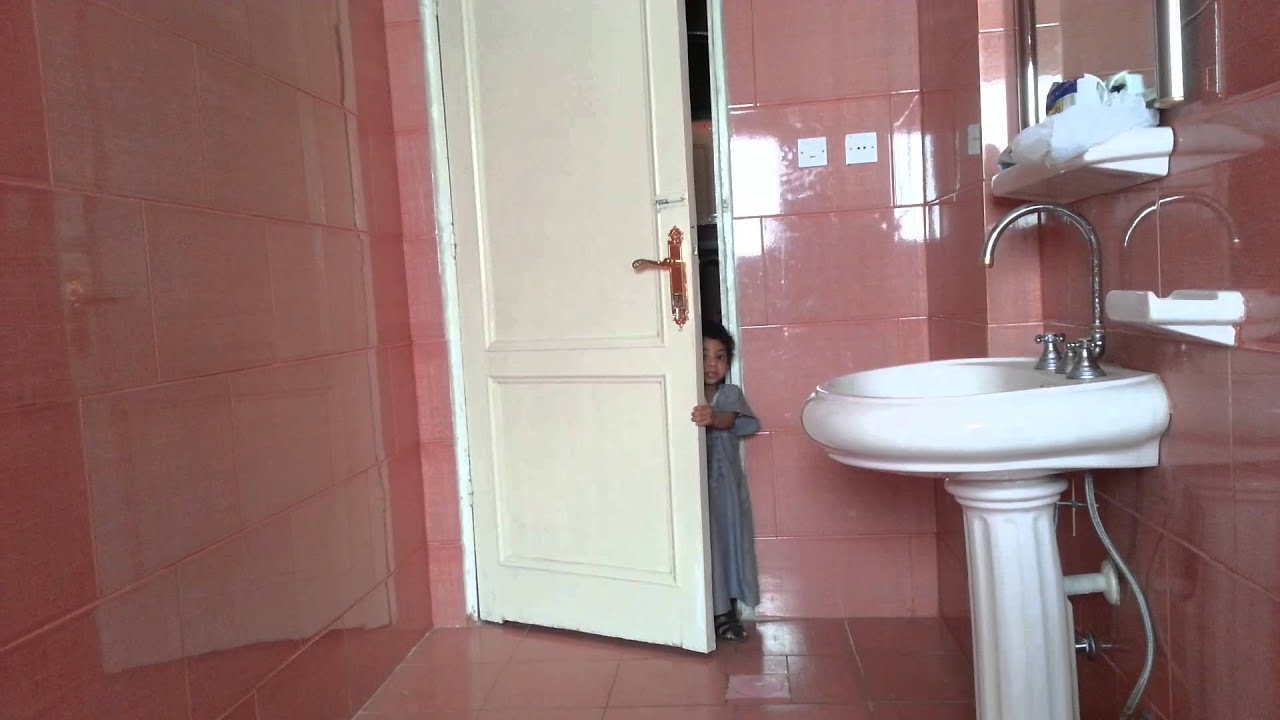 لماذا حذرنا الرسول من فتح باب الحمام ليلا