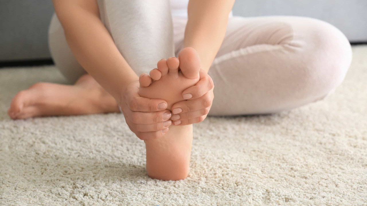أسباب حرارة القدمين عند النوم