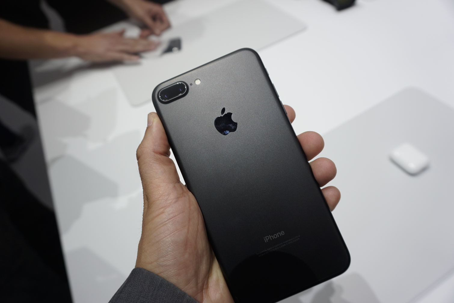 ألوان ايفون 7 بلس iPhone 7 Plus