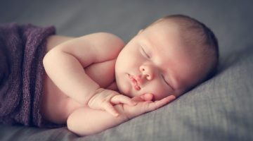 هل يضر حليب الأم بعد الفطام