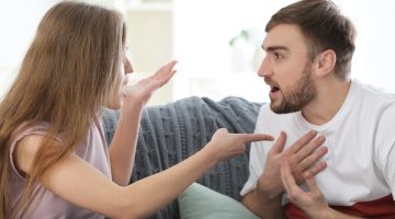 تفسير حلم الشجار مع الصديق في المنام