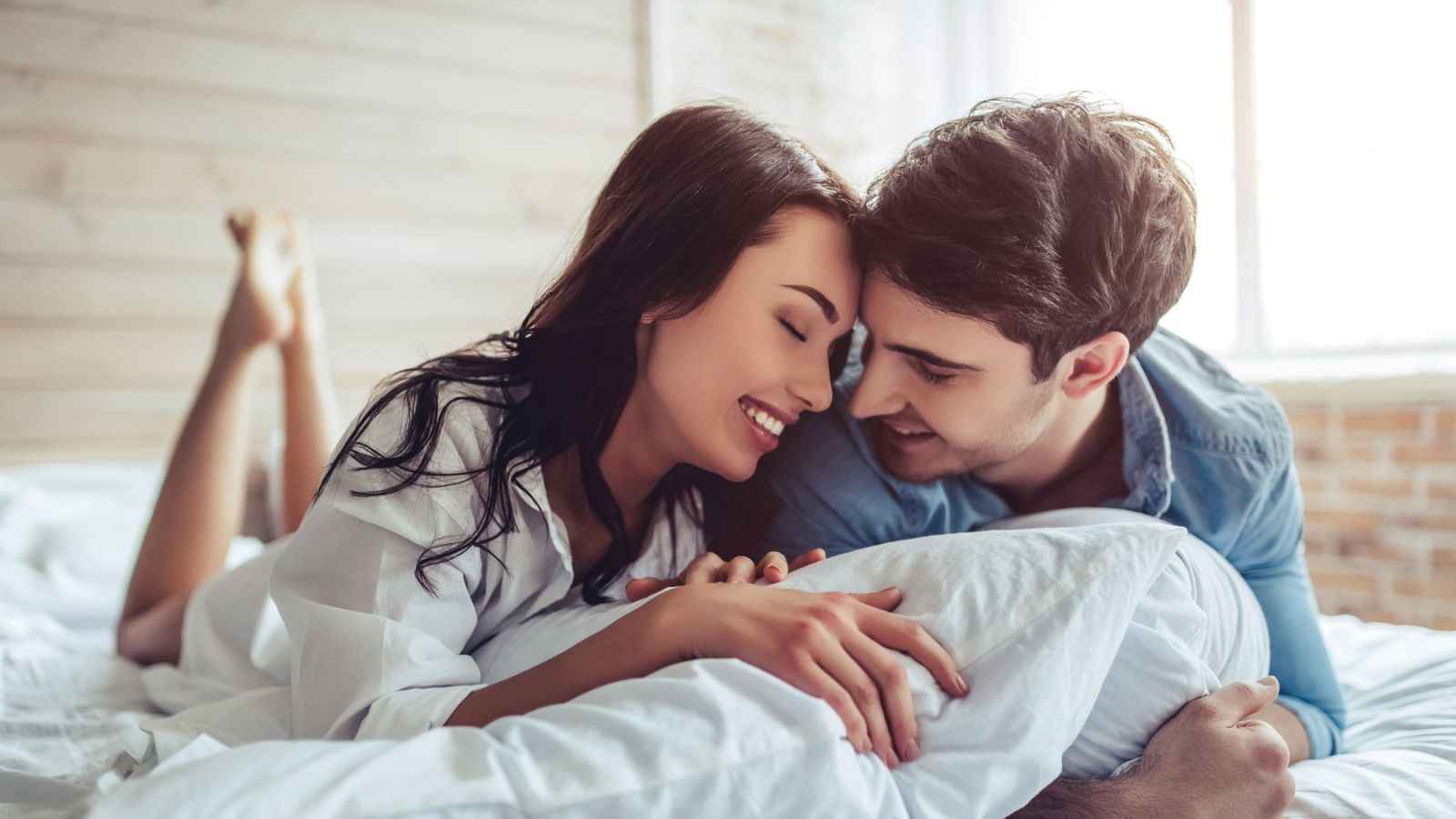 متى يشتهي الرجل زوجته