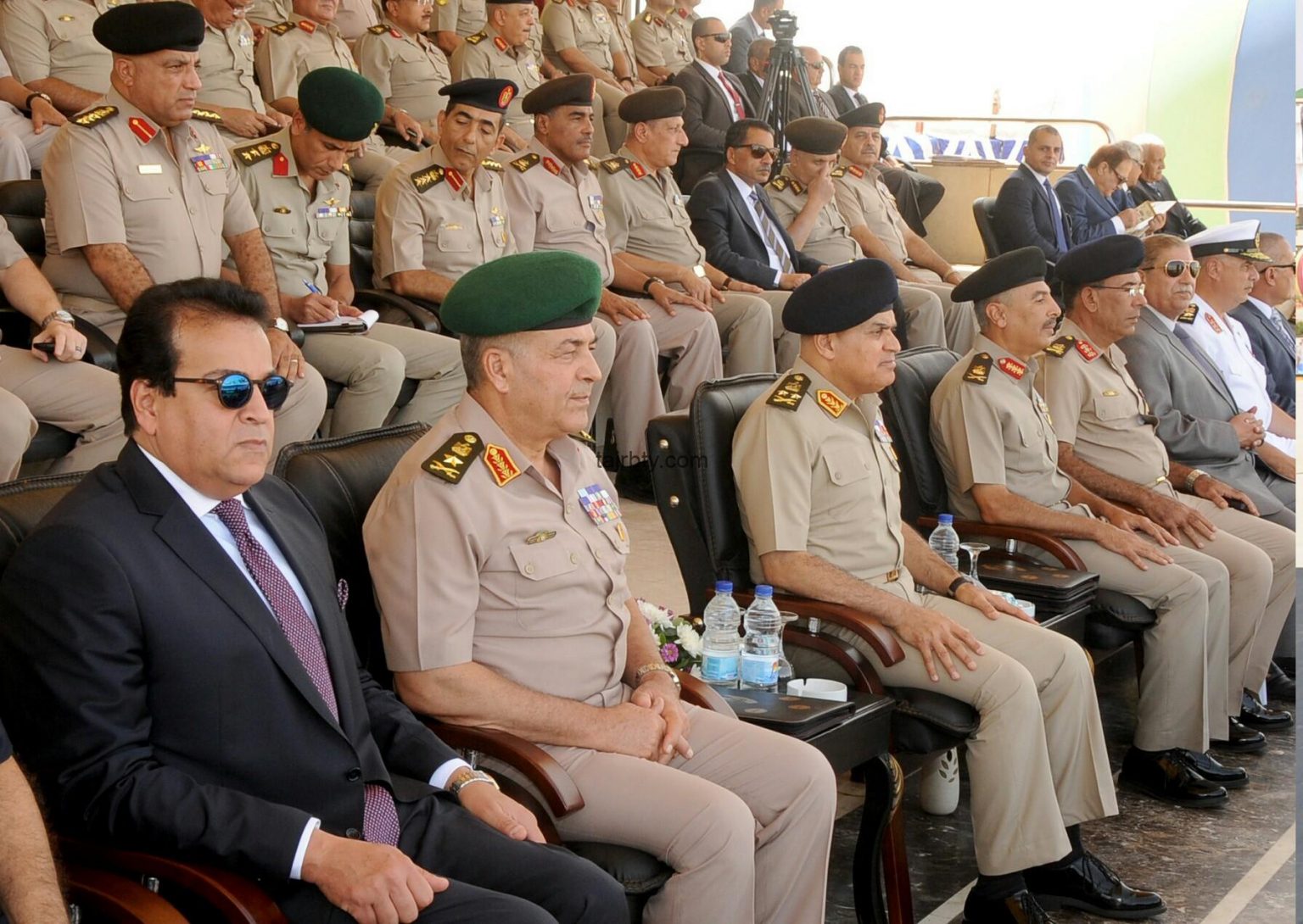 مميزات وعيوب الظباط المتخصصين