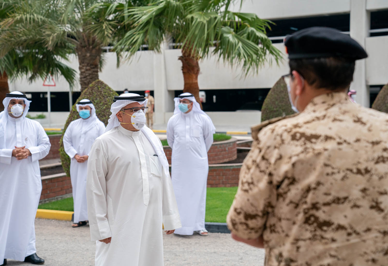 هل العسكري الصحي يستلم راتبين