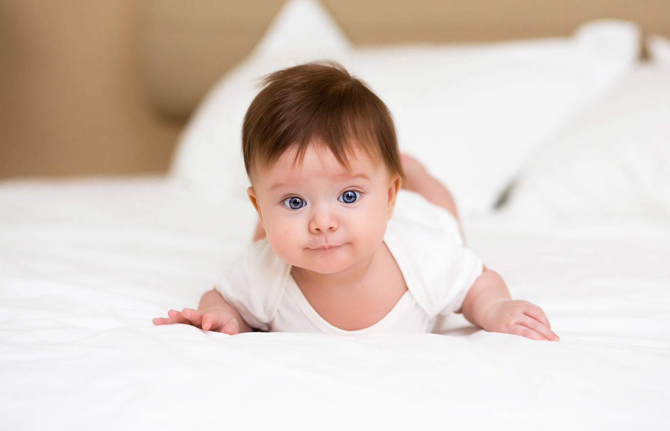 سقوط الطفل على رأسه من الأمام