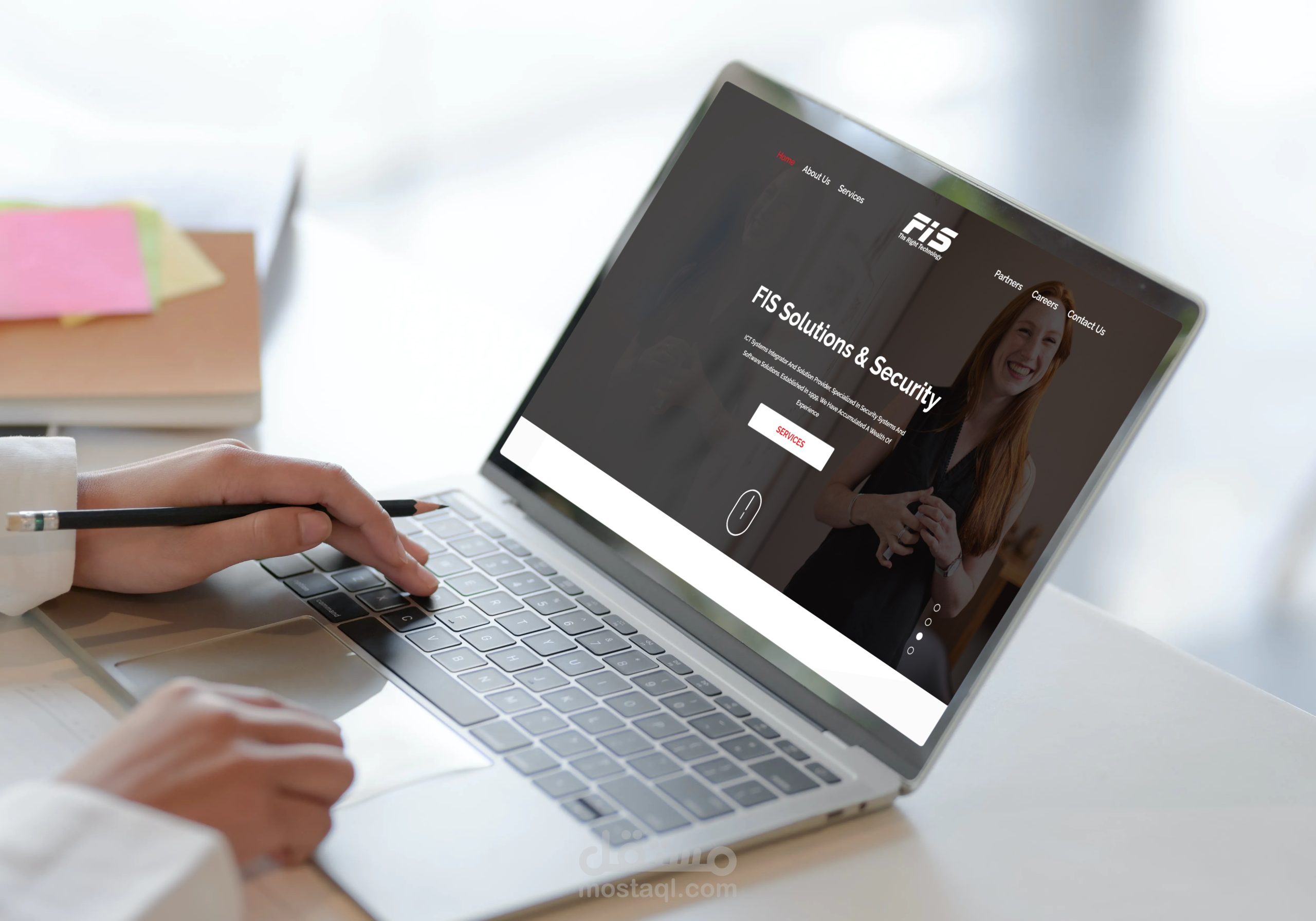 مشروع مكتب خدمات إلكترونية