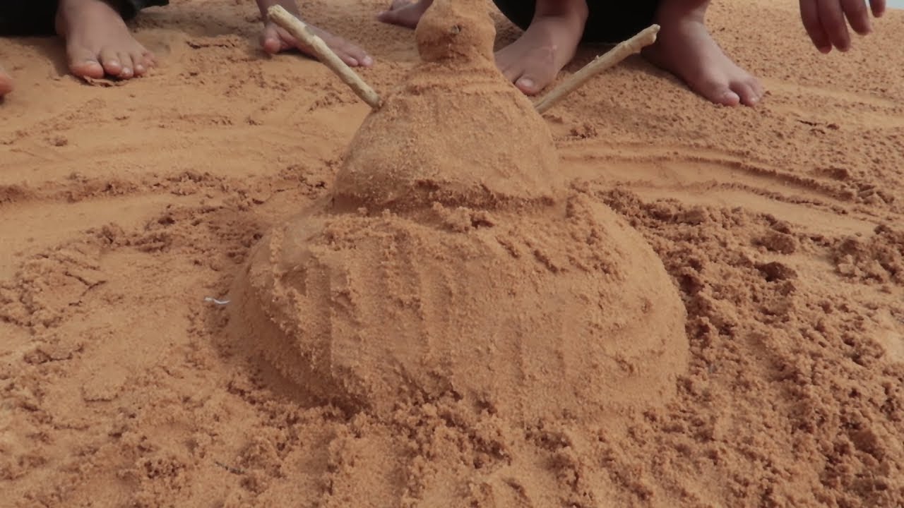 تفسير حلم رمي التراب على شخص