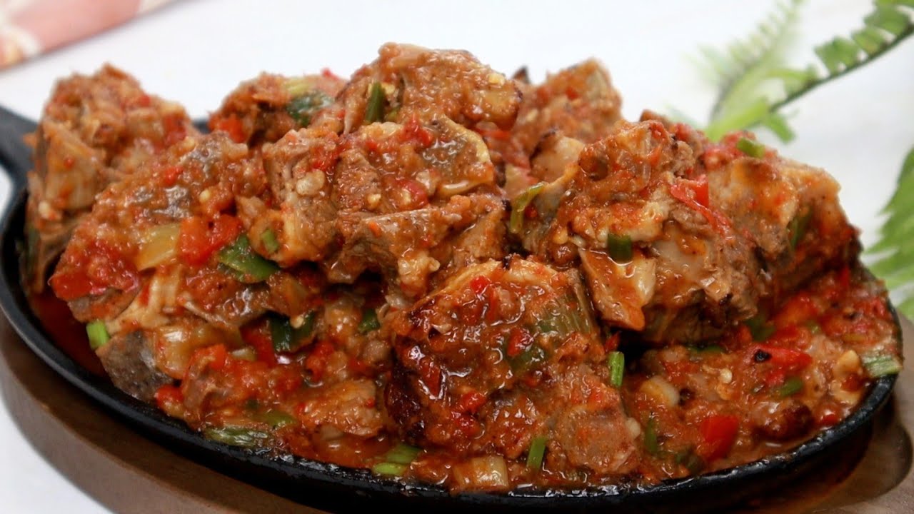 تفسير أكل اللحم المطبوخ