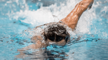 تجارب السباحة للتنحيف