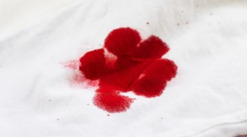 متى تظهر اعراض شرب دم الحيض