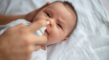 علاج انسداد الأنف عند الرضع بزيت الزيتون