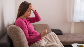 ألم الجنب الأيمن للحامل ونوع الجنين