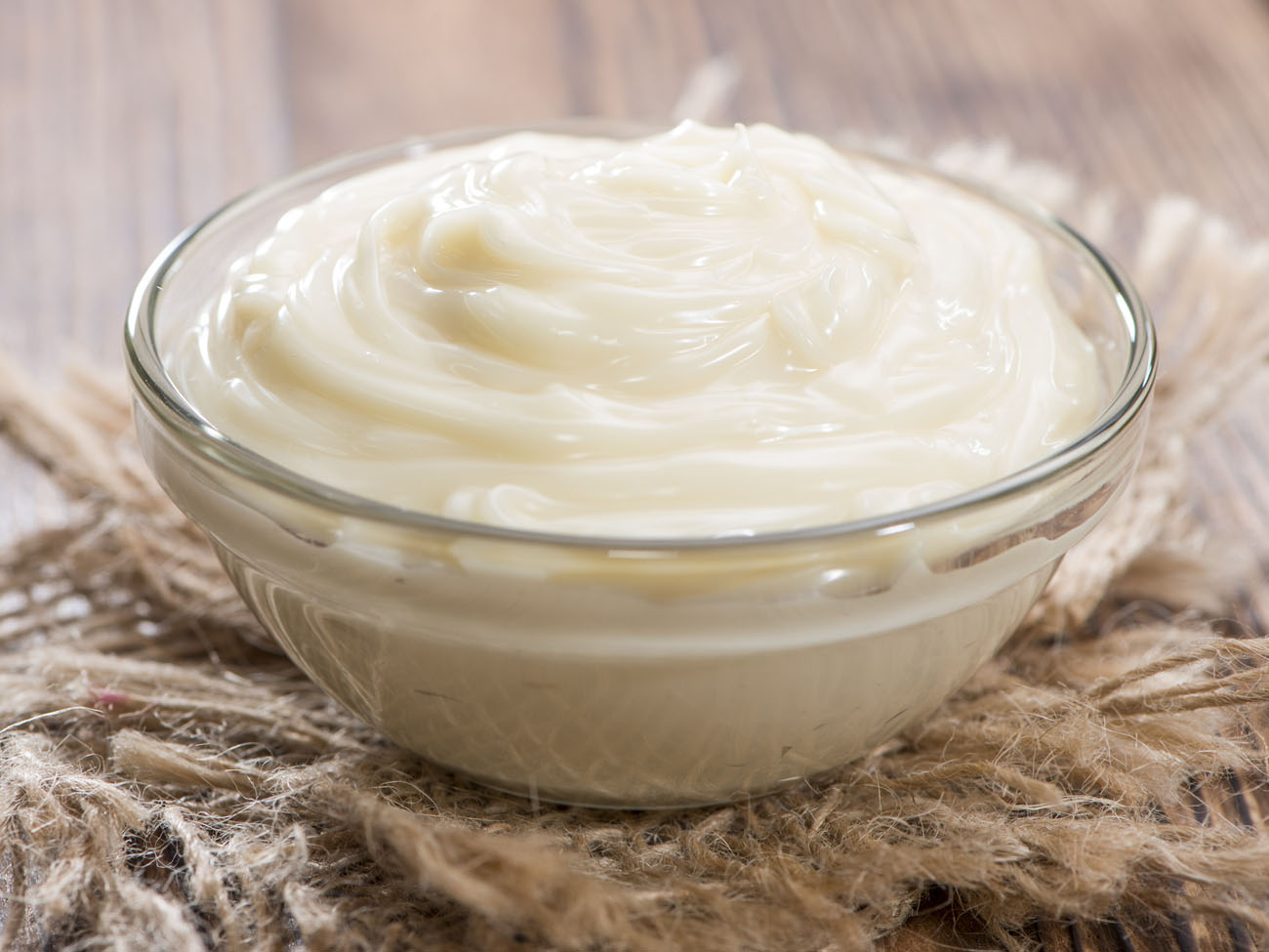 طريقة عمل المايونيز بالثوم